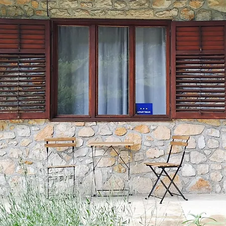 Vela Vrata Cres